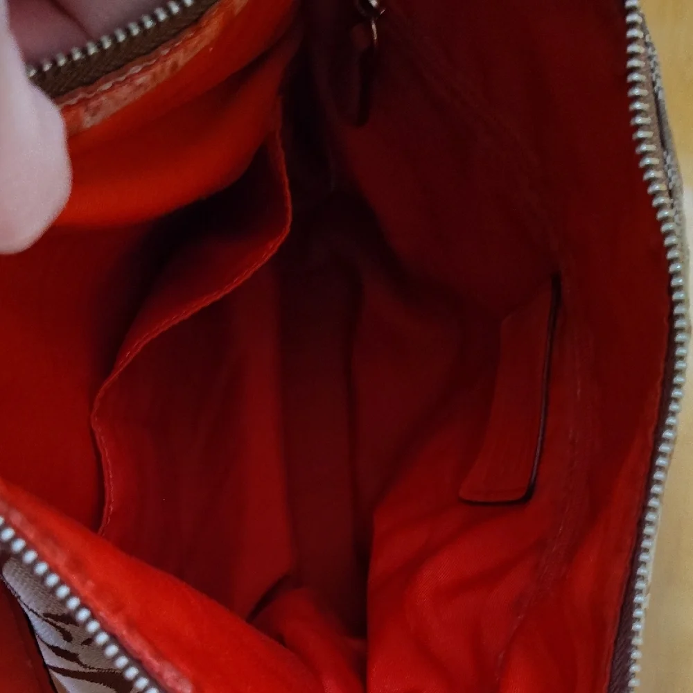 Coach Rehab Hobo Bag Brown With Orange/Red Interior 12x12. 🧡🧡❤️❤️❤️ - Picture 6 of 7